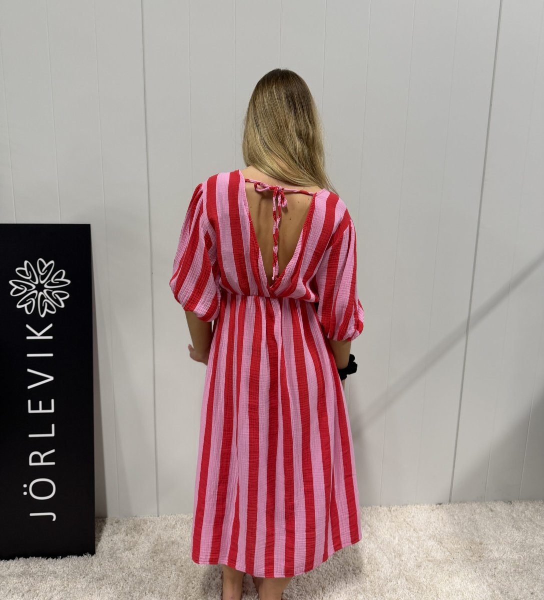 JÖRLEVIK SUMMERDRESS STRIPED Rosa/Röd - Bild 4